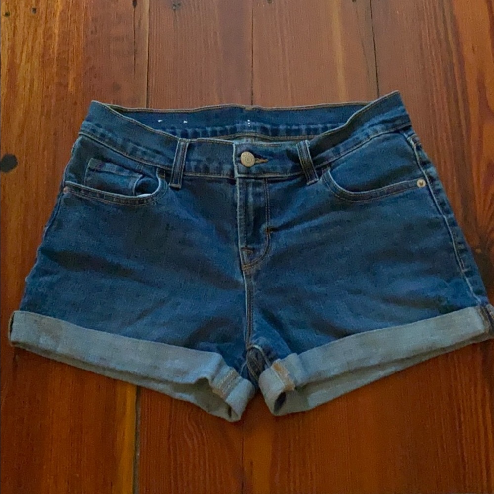 dark wash jean shorts!